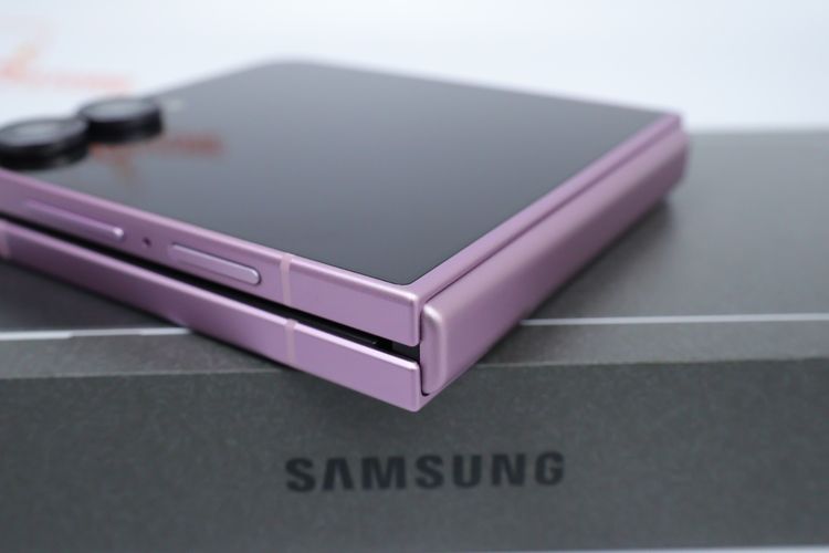 Samsung Galaxy Z Flip 8 12.256GB  รูปที่ 11