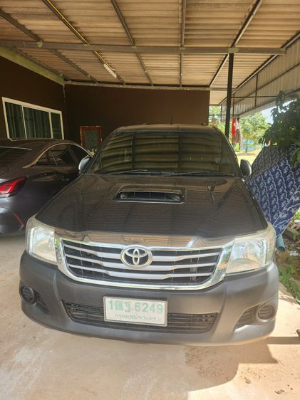 รถ Toyota Hilux Vigo 2.5 E สี ดำ