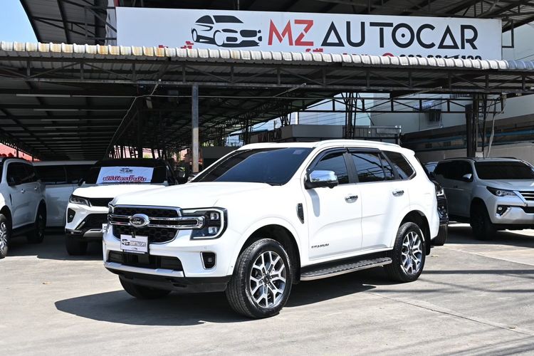 รถ Ford Everest 2.0 Titanium Plus 4WD สี ขาว