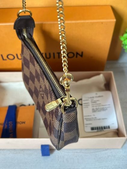 lv mini pochette รูปที่ 6