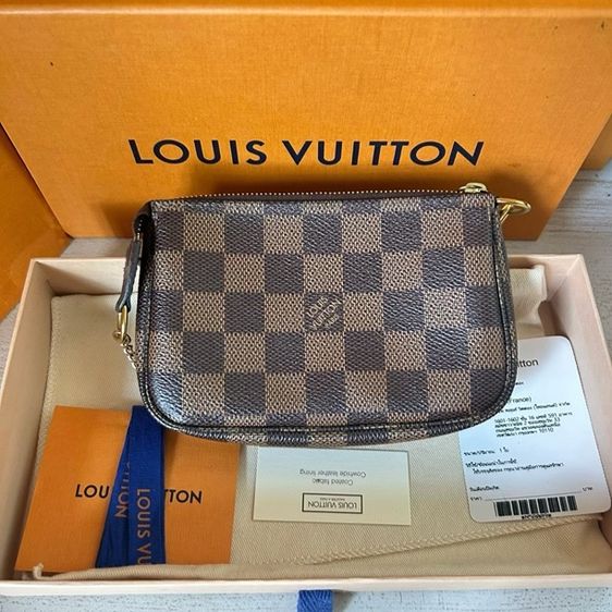 lv mini pochette