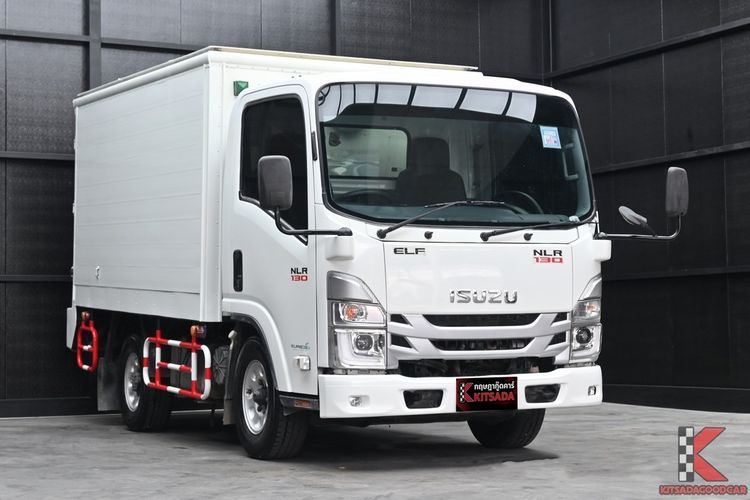 รถ Isuzu ELF 3.0 NLR สี ขาว