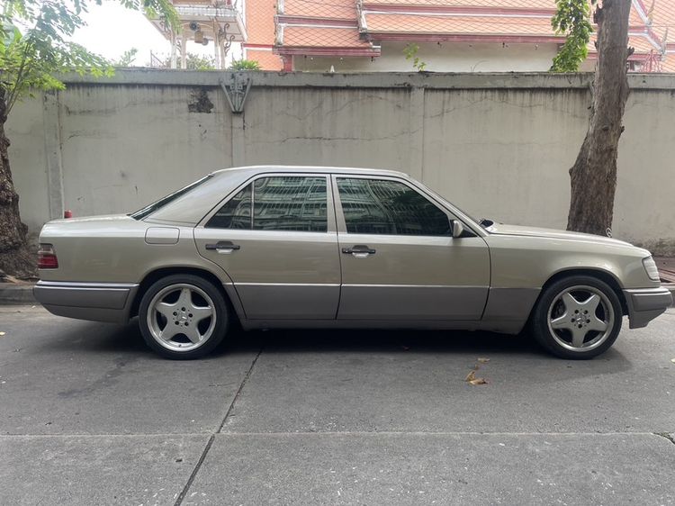Mercedes-Benz E-Class 1993 E220 Sedan เบนซิน เกียร์อัตโนมัติ รูปที่ 3