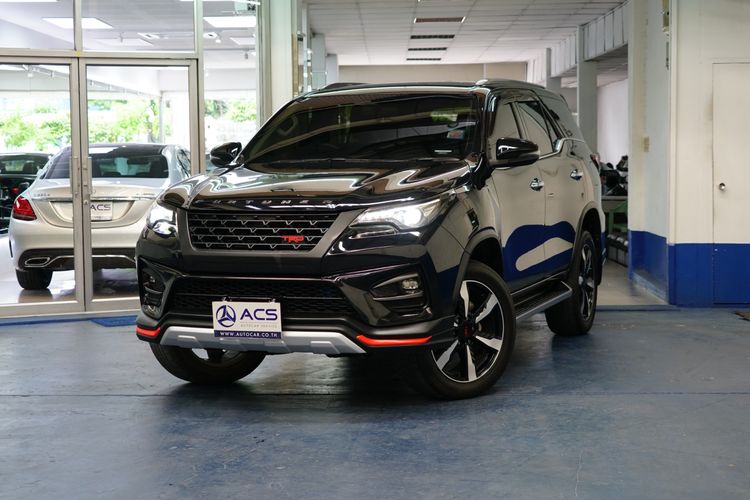 Toyota Fortuner 2019 2.8 TRD Sportivo Utility-car ดีเซล ไม่ติดแก๊ส เกียร์อัตโนมัติ ดำ