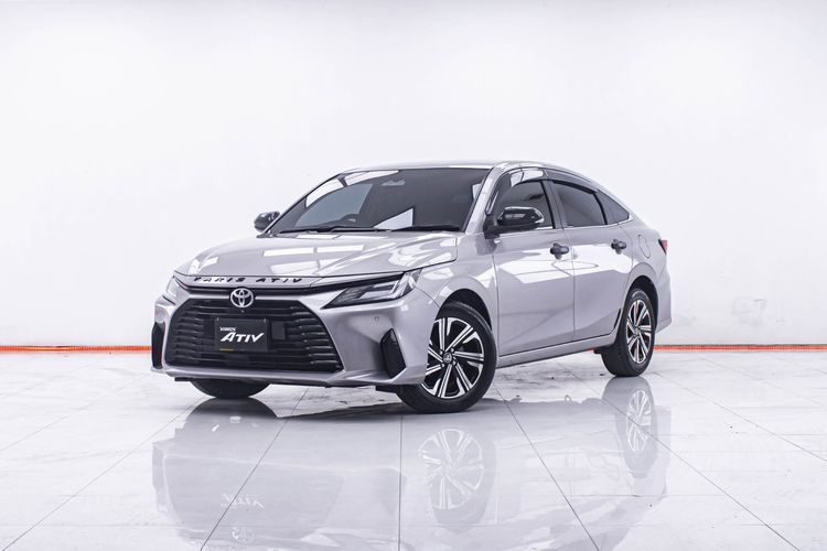 รถ Toyota Yaris ATIV 1.2 Premium Luxury สี เทา