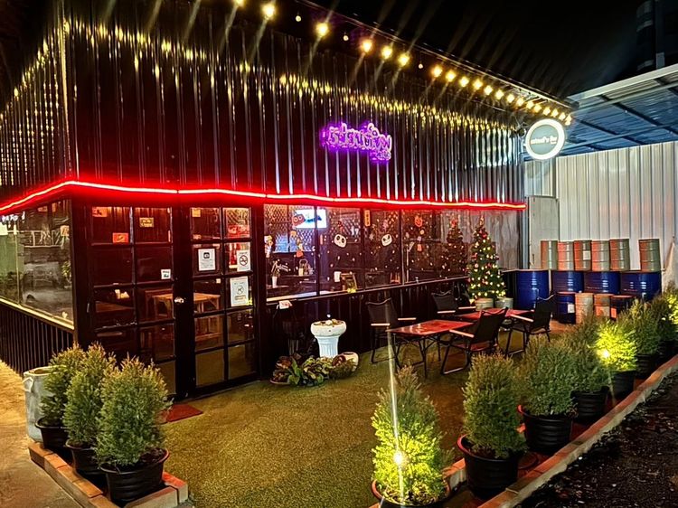 เซ้งร้านอาหาร - นั่งชิว ย่านหลักสี่ ในซอยวิภาวดี 60 ใกล้สโมสรตำรวจTHAI PBSไอทีสแควร์ อุปกรณ์พร้อม