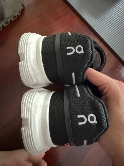 On Cloud 6 สีดำ มือสอง สภาพดี Size US9.5 EU43 รูปที่ 5