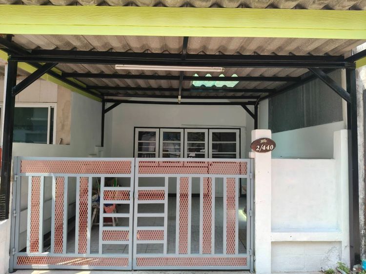 ขายทาวน์เฮ้าส์ 2 ชั้น 16 ตร.วา พร้อมอยู่ หมู่บ้านจิตตกาญจน์ 