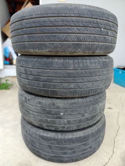 ขายยาง toyo 215 60 r16