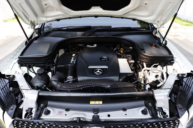 Mercedes-Benz GLC-Class 2020 GLC250 Utility-car เบนซิน ไม่ติดแก๊ส เกียร์อัตโนมัติ ขาว รูปที่ 3