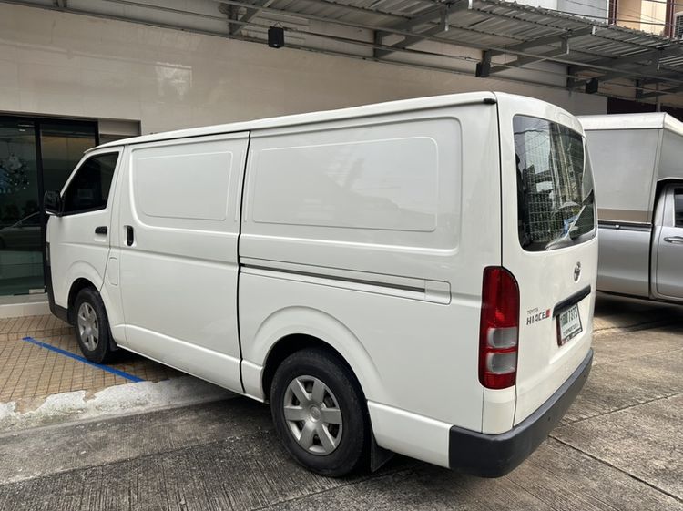 Toyota Hiace 2014 3.0 D4D Van ดีเซล เกียร์ธรรมดา ขาว รูปที่ 2