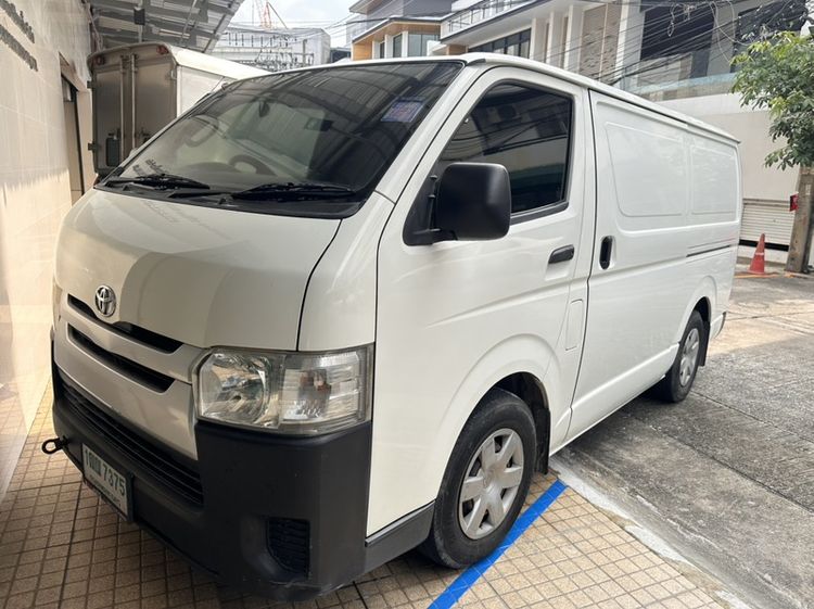 Toyota Hiace 2014 3.0 D4D Van ดีเซล เกียร์ธรรมดา ขาว