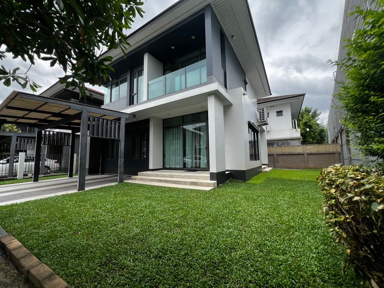 🏡 曼谷高端家庭独栋别墅出租｜房东直租  📍 Setthasiri Krungthep Kreetha  🎓 国际学校家庭优选｜近 Brighton College Bangkok