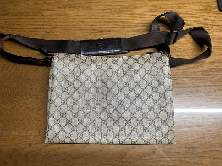 กระเป๋า Gucci Crossbody รูปที่ 2