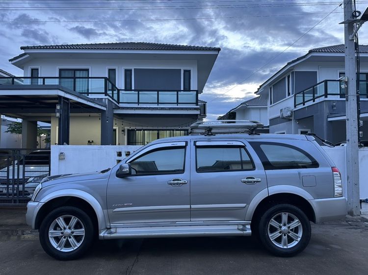 รถ Isuzu MU-7 3.0 สี เทา
