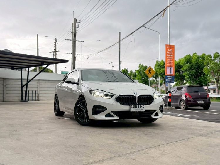 รถ BMW Series 2 220i สี ขาว