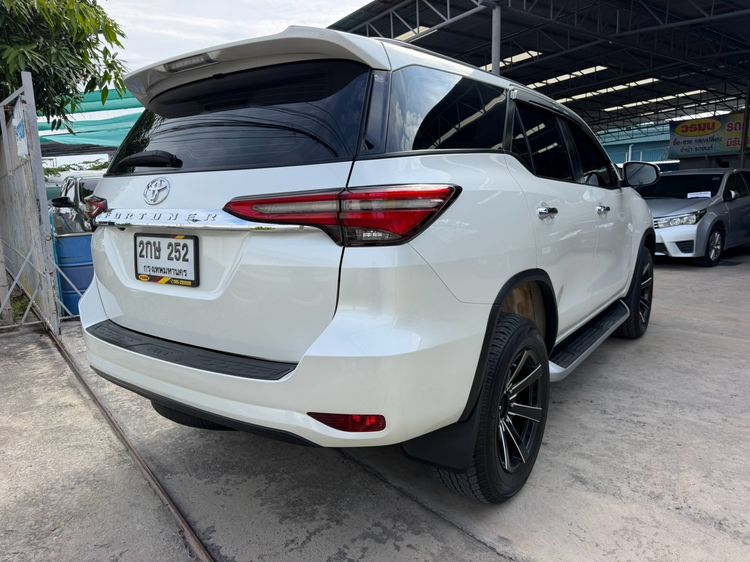 Toyota Fortuner 2021 2.4 G Utility-car ดีเซล ไม่ติดแก๊ส เกียร์อัตโนมัติ ขาว รูปที่ 4