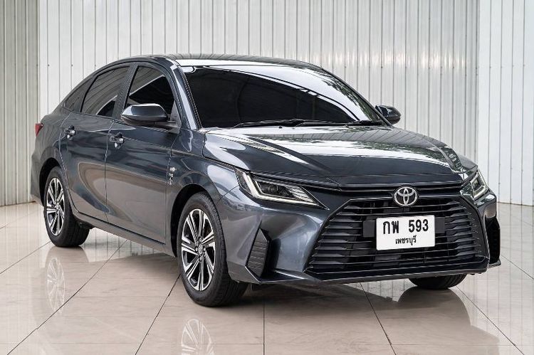 รถ Toyota Yaris ATIV 1.2 Sport สี เทา