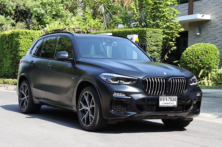 รถ BMW X5 3.0 xDrive45e M Sport 4WD สี ดำ