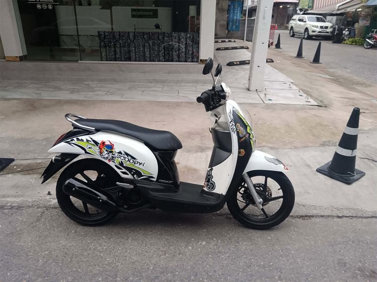 ขาย Scoopy i ตัวท็อป ล้อแม็ก สวยเท่ห์ เครื่องดี ราคา 15500 บาท