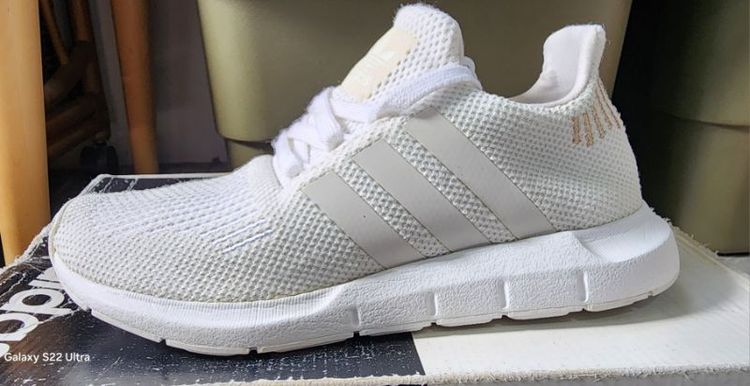 รองเท้า adidas Original Swiff Run รูปที่ 13