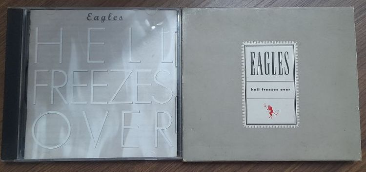 อัลบั้มการแสดงสดชุด Hell Freezes Over (พ.ศ. 2537) ของวงร็อกระดับตำนานอย่าง Eagles มีเพลงฮิตอย่าง "Hotel California", "Take It Easy"