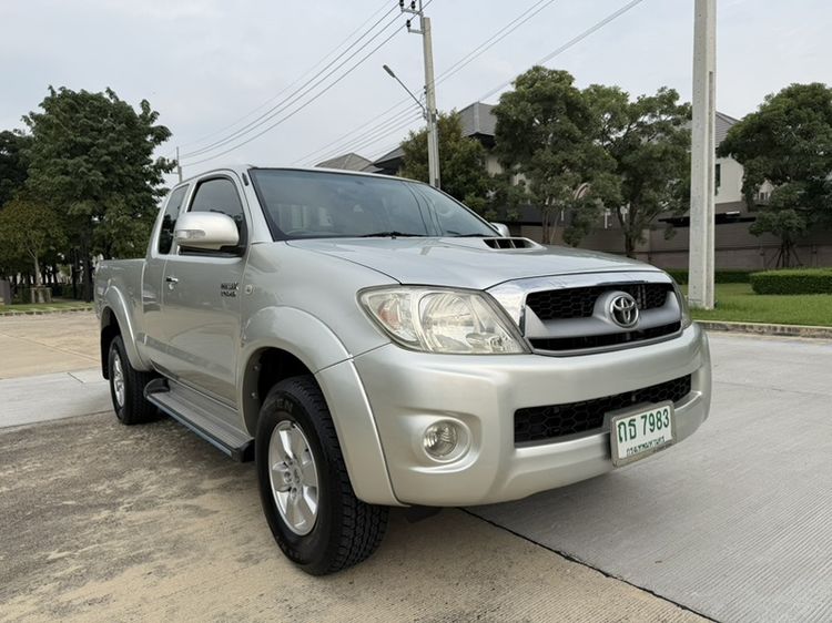 Toyota Hilux Vigo 2010 3.0 E Prerunner Pickup ดีเซล ไม่ติดแก๊ส เกียร์ธรรมดา บรอนซ์เงิน รูปที่ 2