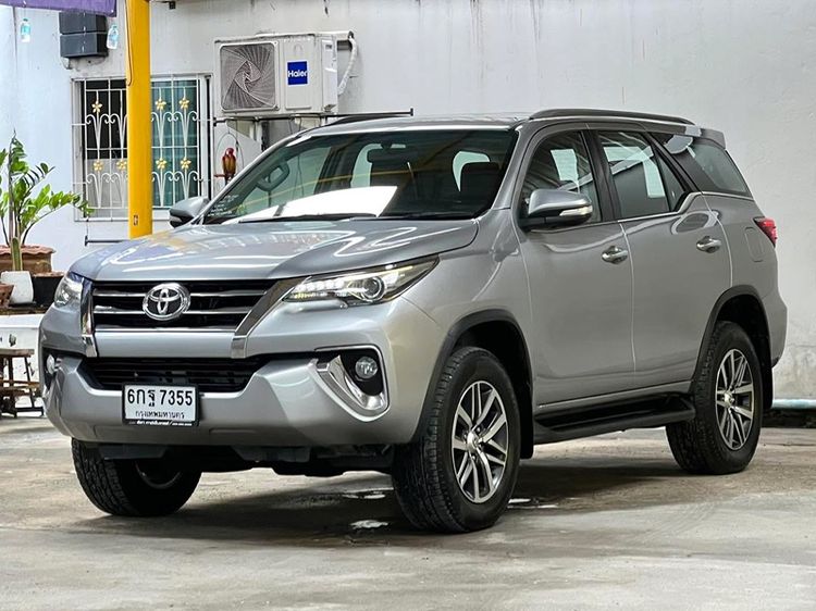 Toyota Fortuner 2017 2.4 V Utility-car ดีเซล ไม่ติดแก๊ส เกียร์อัตโนมัติ เทา รูปที่ 2