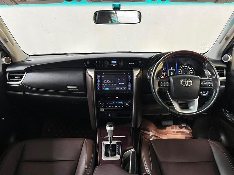 Toyota Fortuner 2017 2.4 V Utility-car ดีเซล ไม่ติดแก๊ส เกียร์อัตโนมัติ เทา รูปที่ 3