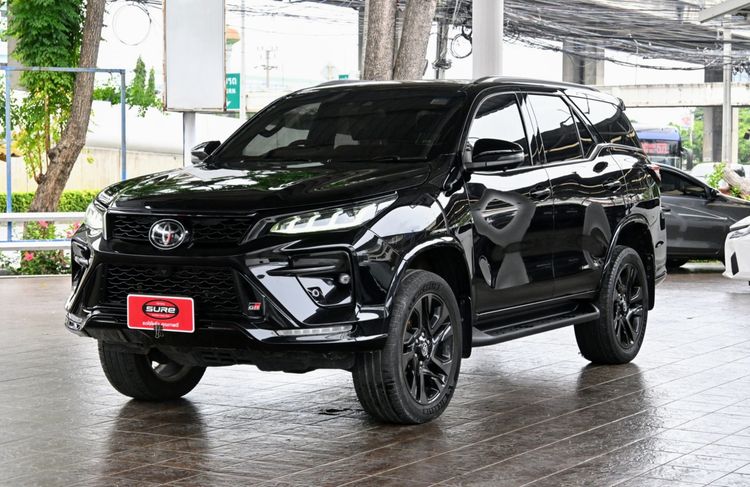 Toyota Fortuner 2021 2.8 GR Sport Black Top 4WD Utility-car ดีเซล ไม่ติดแก๊ส เกียร์อัตโนมัติ ดำ