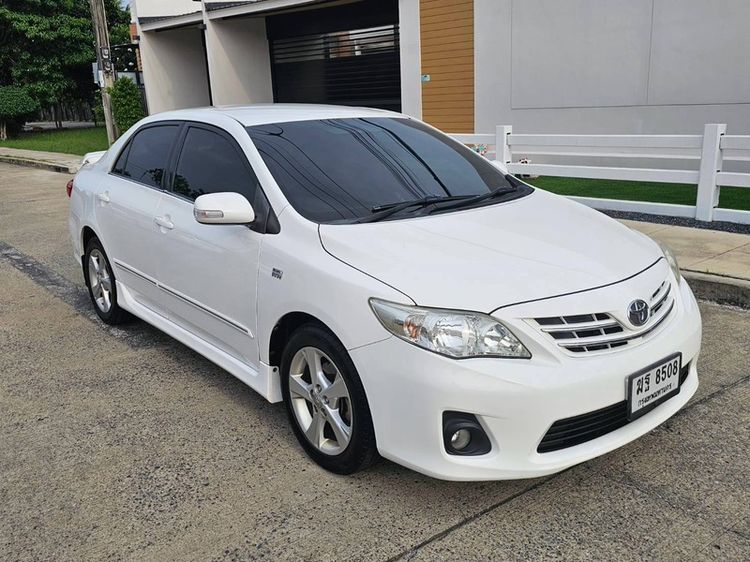 รถ Toyota Altis 1.8 G สี ขาว