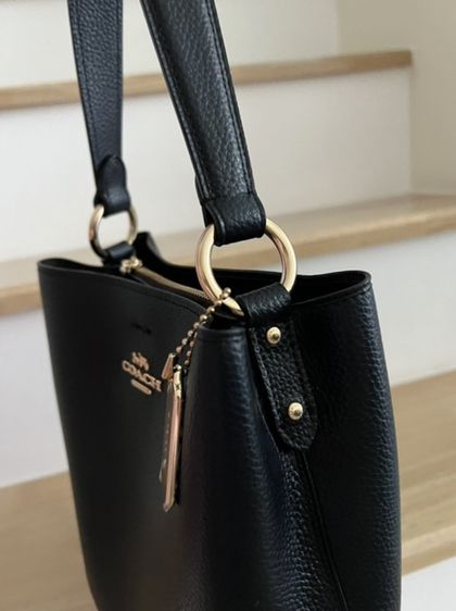 กระเป๋า Coach Bucket Pebbled Leather Bag รูปที่ 5