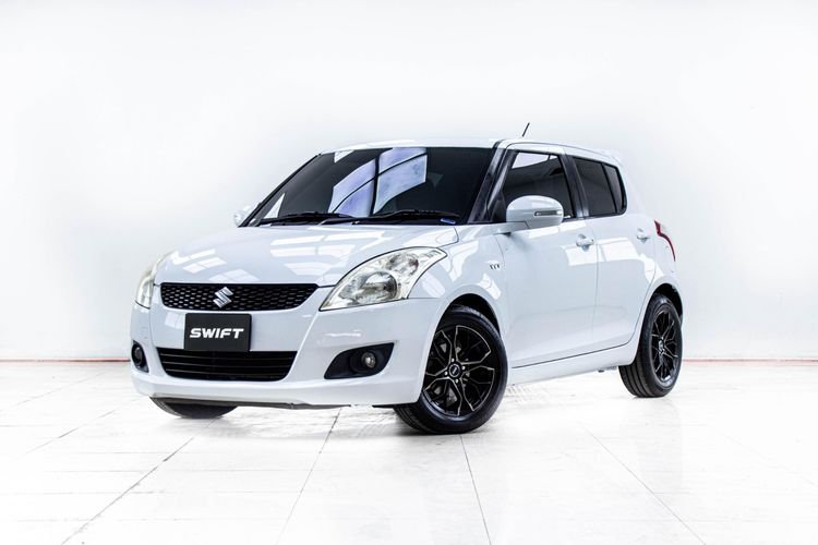 รถ Suzuki Swift 1.25 GLX สี ขาว