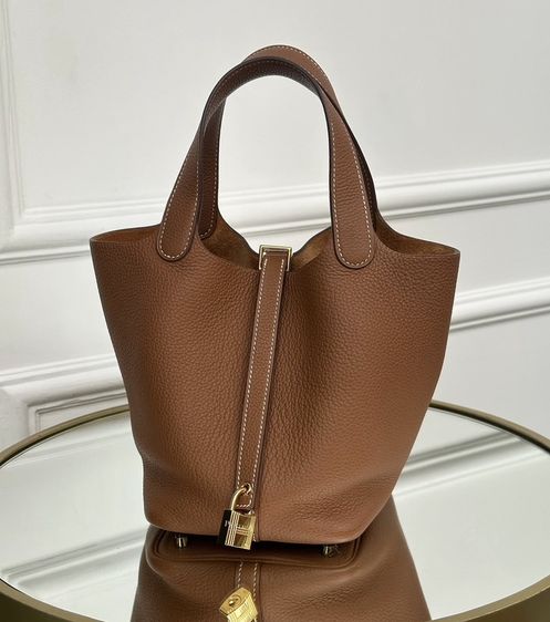 กระเป๋าหนังวัวแท้ Aesthetic Cowhide Leather Picotin Bucket Bag รูปที่ 2