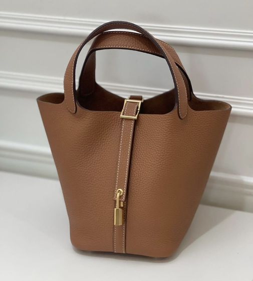 กระเป๋าหนังวัวแท้ Aesthetic Cowhide Leather Picotin Bucket Bag รูปที่ 4