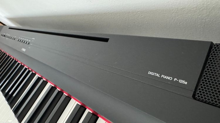 Yamaha P-125a Digital Piano with Bench - Original Owner รูปที่ 4