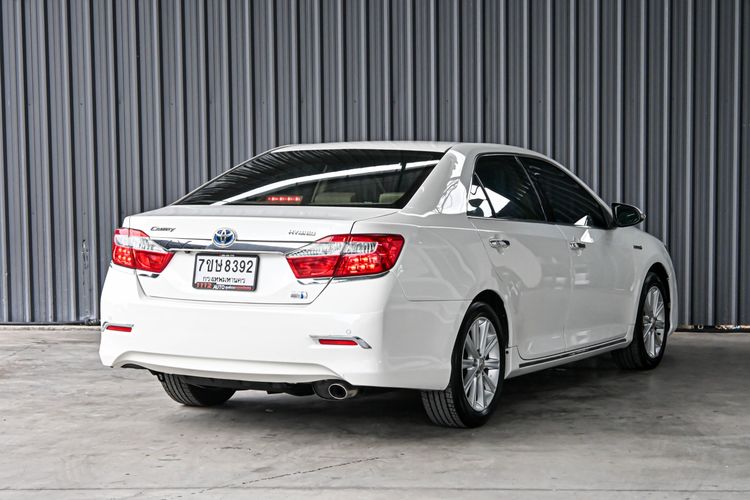 Toyota Camry 2012 2.5 Hybrid Premium Sedan ไฮบริด ไม่ติดแก๊ส เกียร์อัตโนมัติ ขาว รูปที่ 4