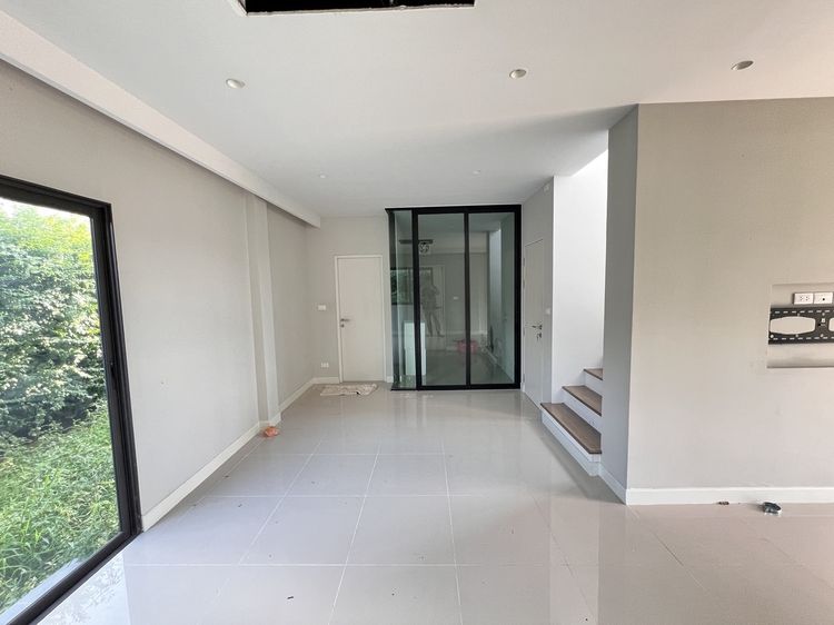 AP (Thailand) ขายบ้าน ติดสระว่ายน้ำ Grande Pleno รามอินทรา–วงแหวน รูปที่ 4