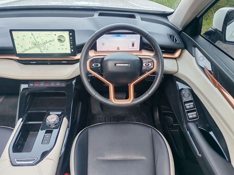 GWM Haval H6 2021 Ultra Utility-car ปลั๊กอินไฮบริด (PHEV) ไม่ติดแก๊ส เกียร์อัตโนมัติ ขาว รูปที่ 4
