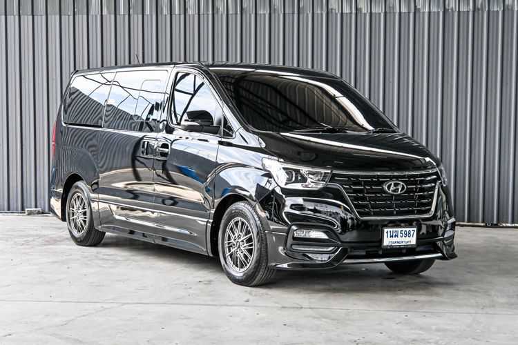 Hyundai H-1 2022 2.5 Deluxe Van ดีเซล ไม่ติดแก๊ส เกียร์อัตโนมัติ ดำ รูปที่ 3