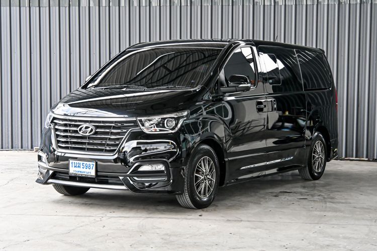 รถ Hyundai H-1  2.5 Deluxe สี ดำ