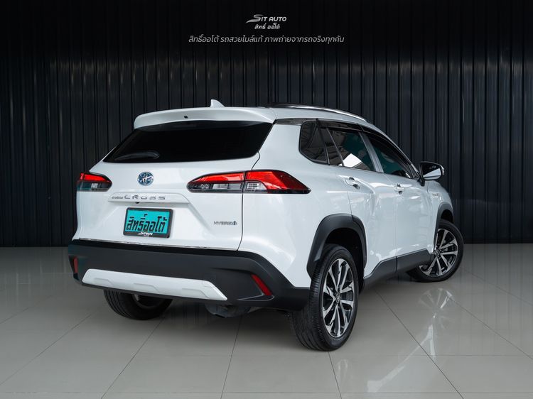 Toyota Corolla Cross 2021 1.8 Hybrid Premium Safety Utility-car ไฮบริด ไม่ติดแก๊ส เกียร์อัตโนมัติ ขาว รูปที่ 4