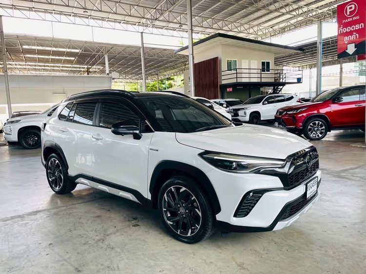 Toyota Corolla Cross 2022 1.8 Hybrid Premium Safety GR Sport Sedan ไฮบริด ไม่ติดแก๊ส เกียร์อัตโนมัติ ขาว รูปที่ 2