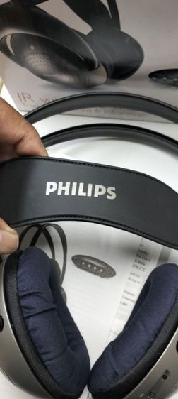 หูฟัง wireless philips ผมไม่ทราบรุ่นวิธีการเล่นเขาฝากขาย 800 บาทรวมค่าส่ง สนใจโทรคุยต่อรองราคาได้นิดนึง รูปที่ 2