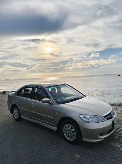 รถ Honda Civic 1.7 VTi สี บรอนซ์ทอง