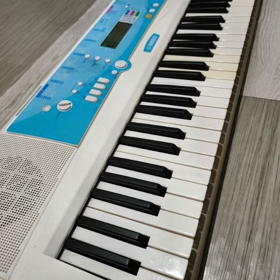 คีย์บอร์ดไฟฟ้าคีย์เรืองแสง Yamaha EZ-J220 มือสองญี่ปุ่น
