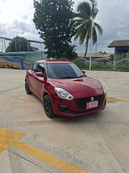 รถ Suzuki Swift 1.2 GL สี แดง