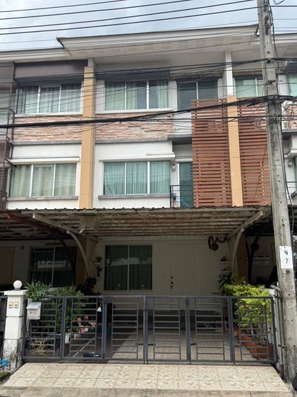 ทาวน์โฮม3ชั้น