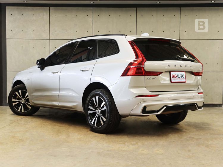 Volvo XC60 2022 2.0 T8 R-Design 4WD Utility-car ปลั๊กอินไฮบริด (PHEV) ไม่ติดแก๊ส เกียร์อัตโนมัติ บรอนซ์เงิน รูปที่ 3