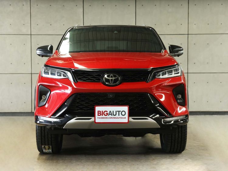 Toyota Fortuner 2021 2.8 Legender Black Top 4WD Utility-car ดีเซล ไม่ติดแก๊ส เกียร์อัตโนมัติ แดง รูปที่ 4